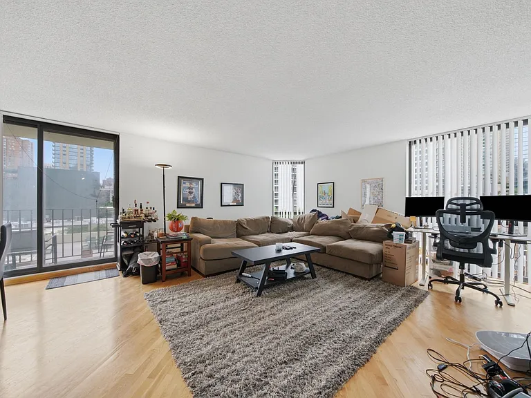 70 W Huron St #502 — Photo 2
