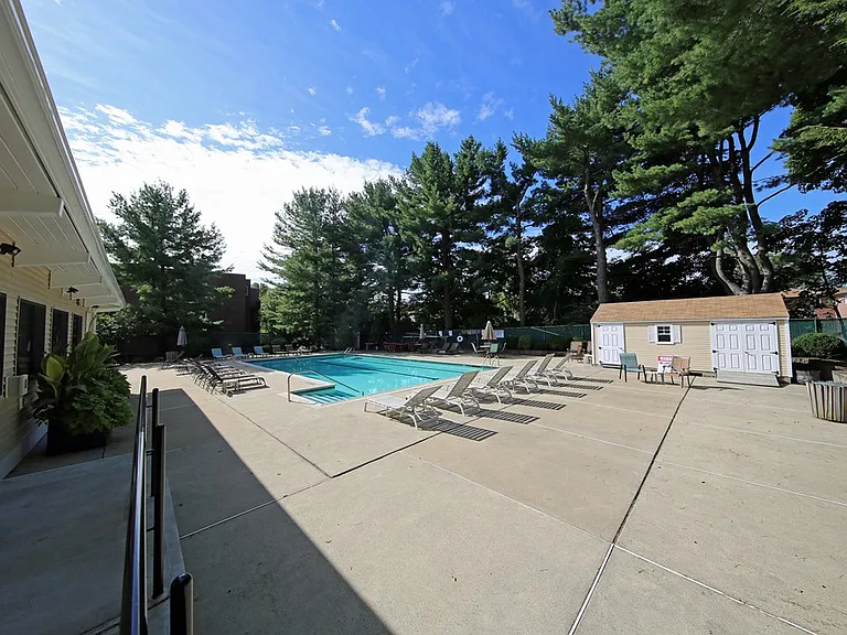 57 Broadlawn Park #24B — Photo 9