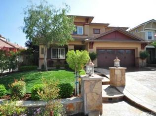 28735 High Ridge Dr, Saugus, CA 91390
