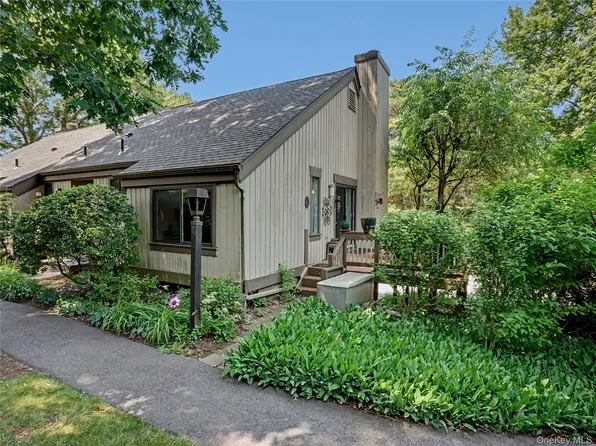 128 Heritage Hills Drive #B, Somers, NY 10589