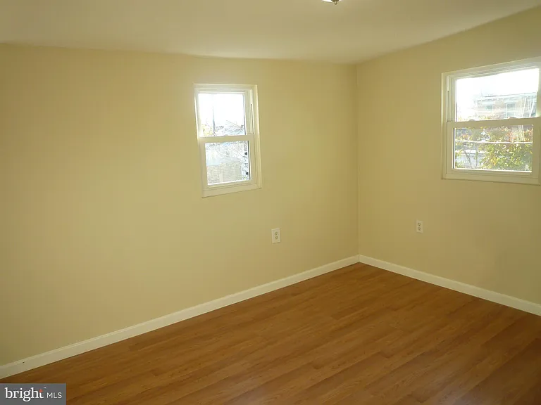 504 S Washington St — Photo 30