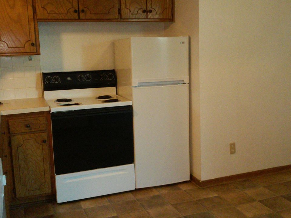 2nd image of 836 Rosewood St APT C