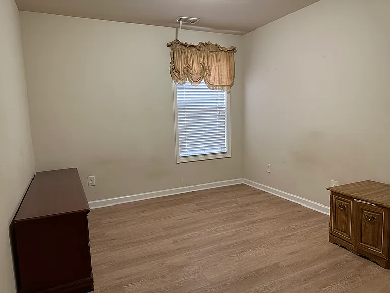 6291 Crestgate Ln — Photo 10