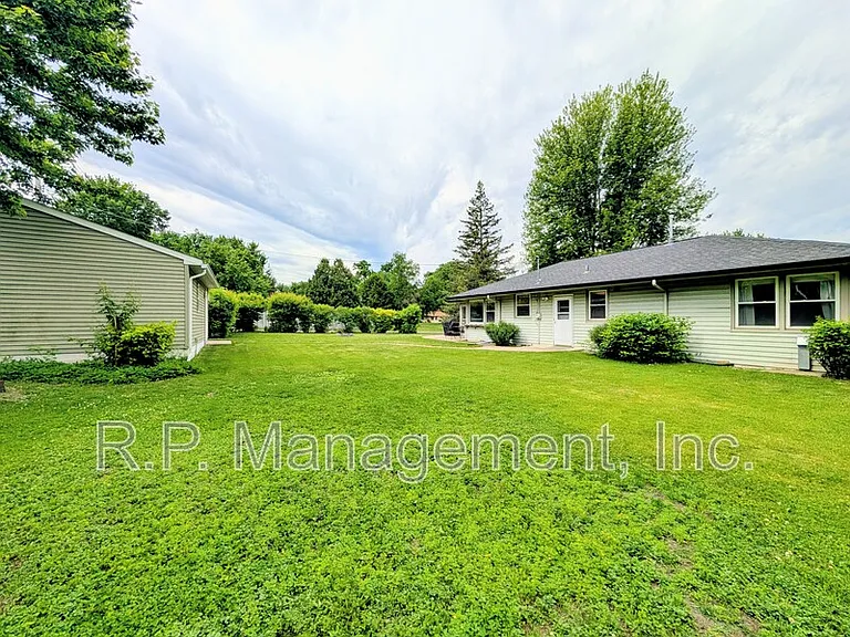 3100 Orchard Ave N — Photo 4