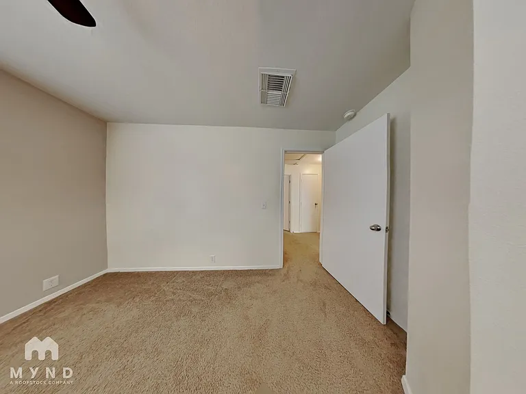 3338 Becker Glen St — Photo 16
