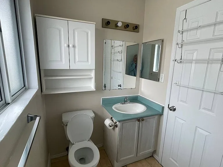 82 Sanford St #B — Photo 13