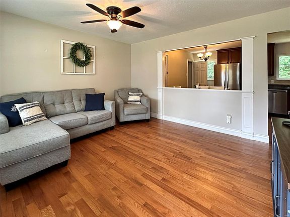 5th image of 11943 Loxley Ln