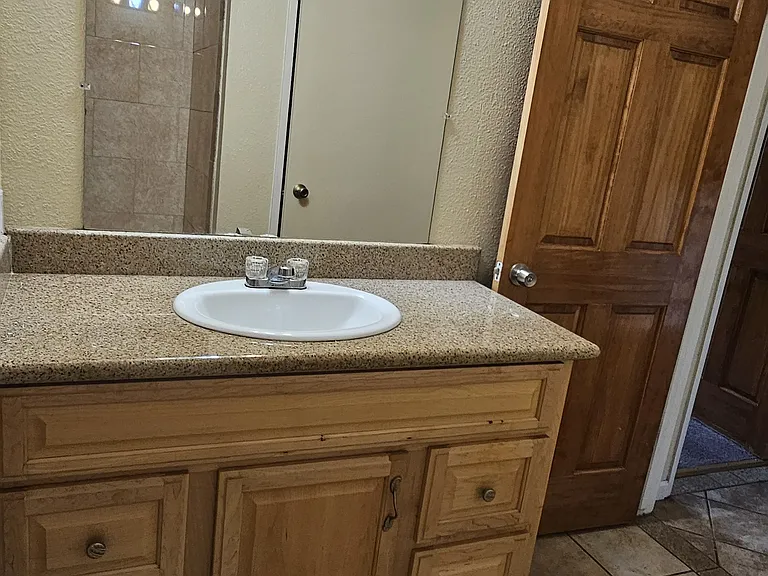 Beautiful 1 Bedroom apartment