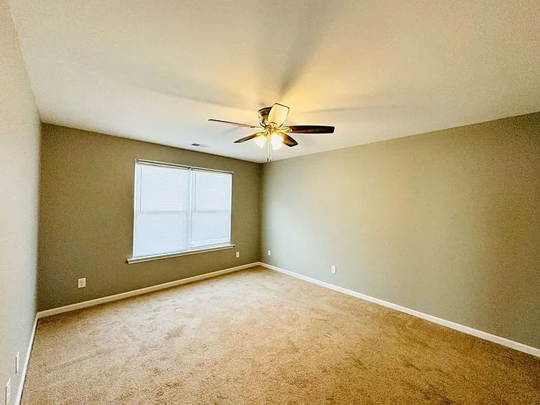 623 Hogan Dr — Photo 13