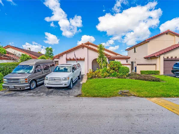 17522 NW 61st Pl, Hialeah, FL 33015