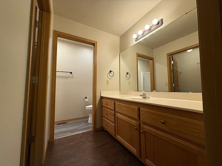 1453 S Lone Pine Ave — Photo 19