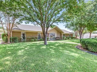 301 Crestwood Dr, Hewitt, TX 76643