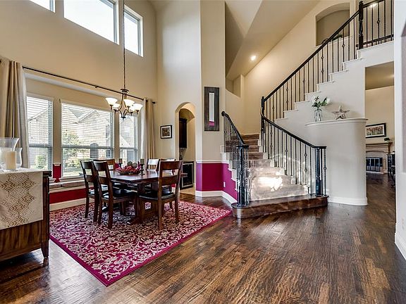 5th image of 1401 Chaumont Ct