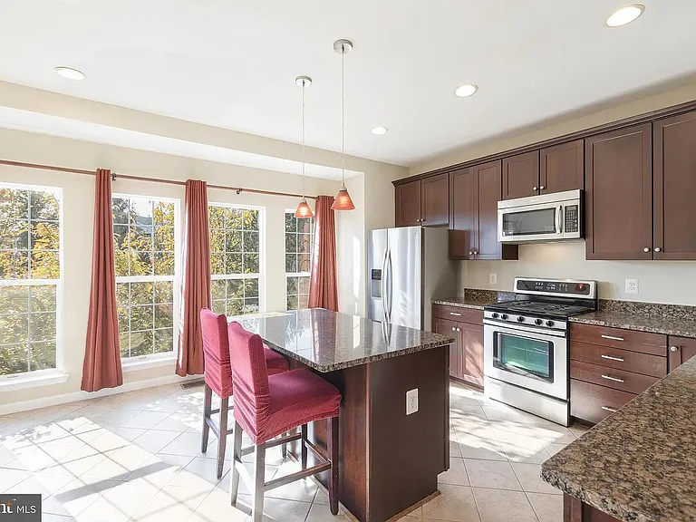 2424 Wheat Meadow Cir #2424 — Photo 8