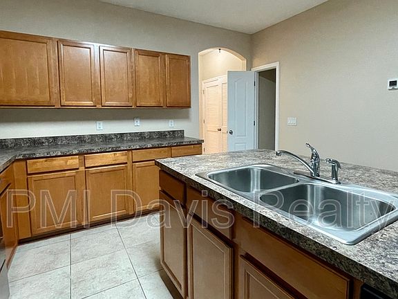 5th image of 4220 Plantation Oaks Blvd Unit 1916