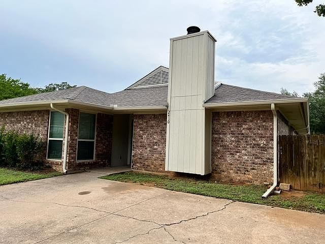 1st image of 2410 Windy Pine Ln