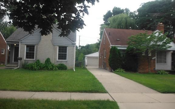3rd image of 20226 Woodmont St