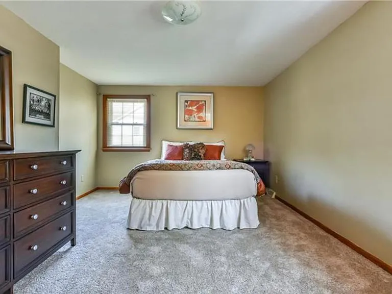 389 Pine Valley Ct — Photo 2