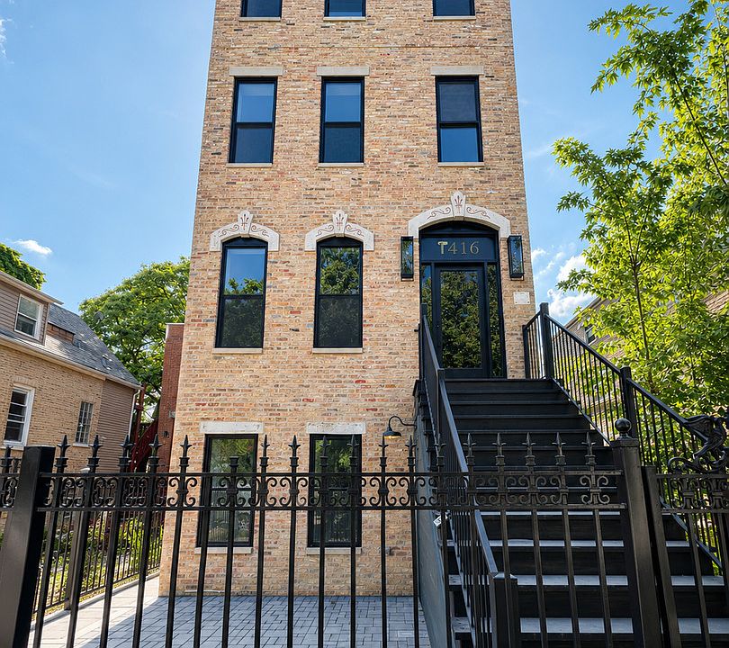1st image of 1416 N Maplewood Ave #3