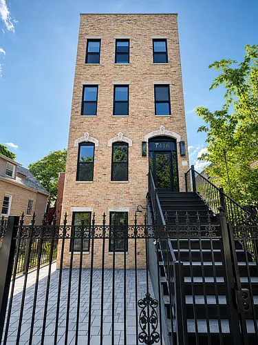 1416 N Maplewood Ave Photo 1