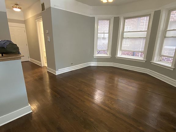 3rd image of 3761 N Wilton Ave #1RPARKING-5
