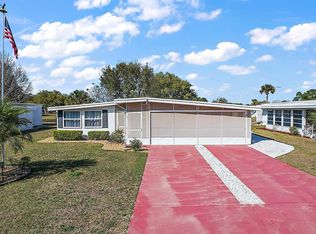 1030 Capella Dr, Tavares, FL 32778