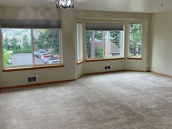 2nd image of 1521 NE 148th St APT 201