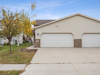 4293 39 1/2 Ave S, Fargo, ND, 58104