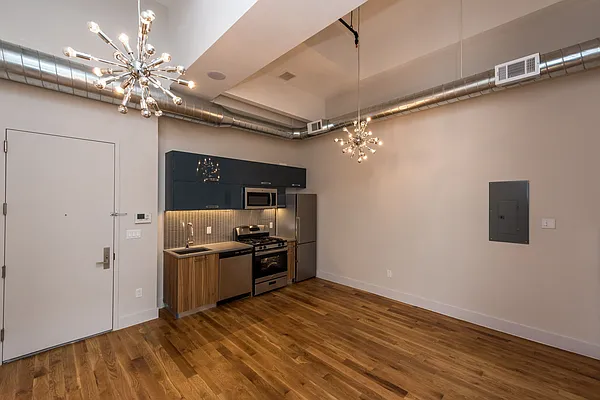Rented by Nooklyn NYC LLC | media 7