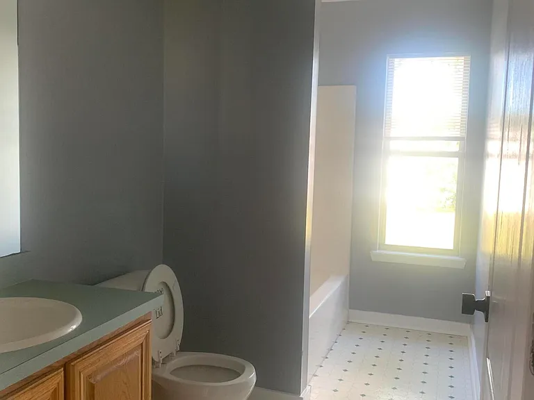 1752 Glen Laurel Dr — Photo 11