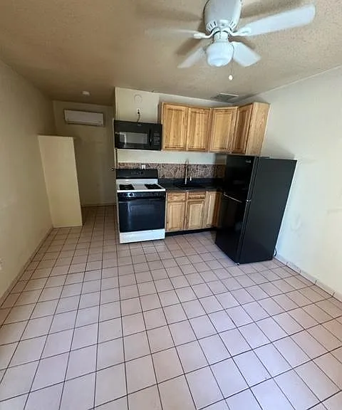 2714 W Pierce St — Photo 1