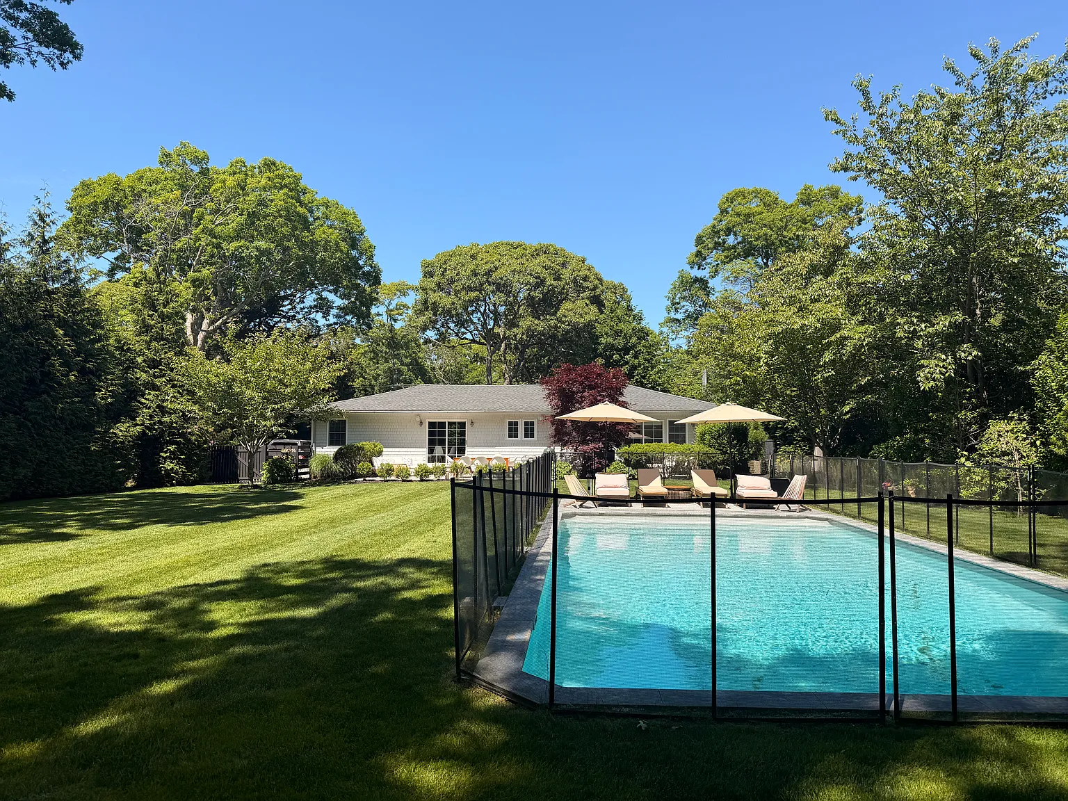 A Turnkey Springs Retreat for Summer Entertaining — Photo 1