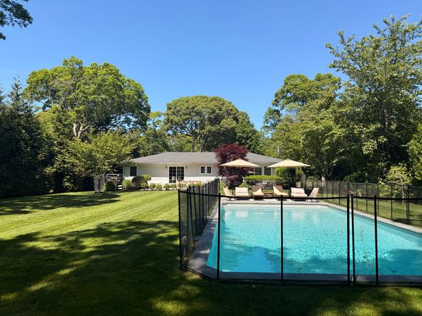 22 Sandra Rd