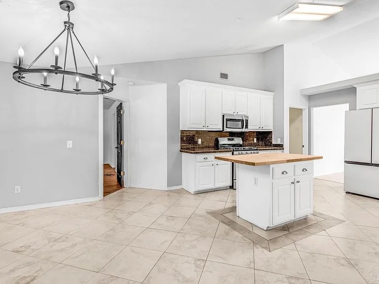 1764 Condor Dr — Photo 8