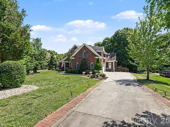 4th image of 163 Evening Shadow Rd