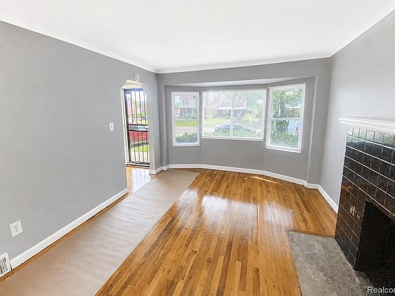 3rd image of 18507 Ardmore St