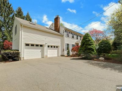 5 Hilltop Rd, Mahwah, NJ, 07430
