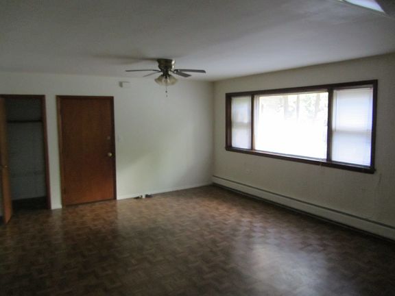 2nd image of 1202 E Northwest Hwy