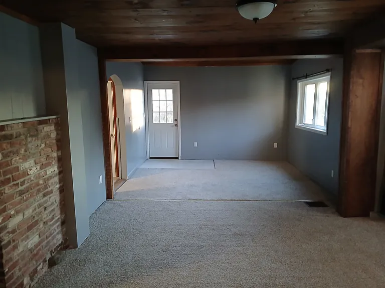 354 Massachusetts Ave — Photo 10