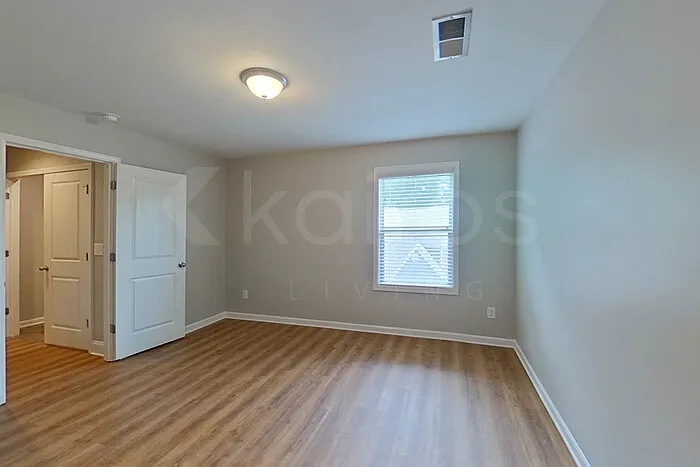 215 Orchard Ln — Photo 11