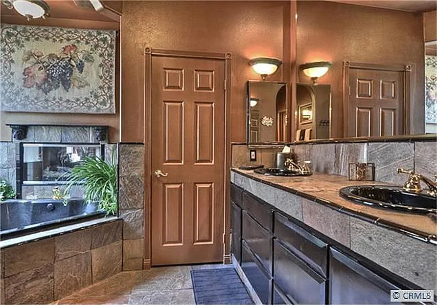 609 Frankfort Ave — Photo 4