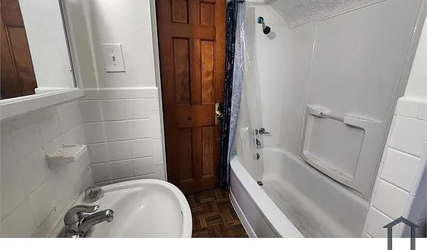 22370 Tracy Ave — Photo 4