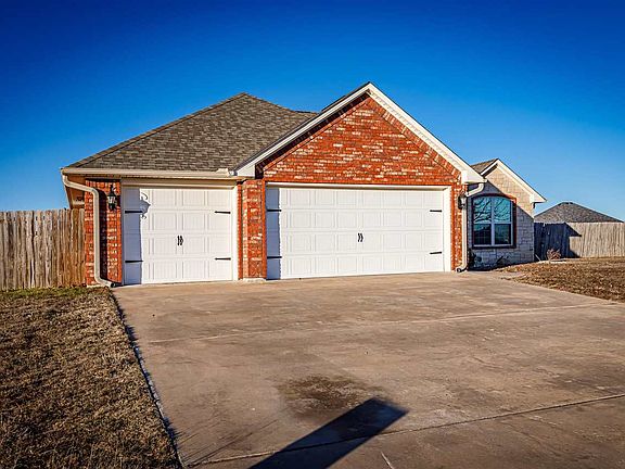 4th image of 1115 Apple Creek Dr