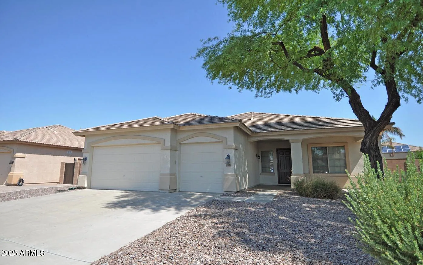 3 bed, 2036 sqft, $3,500 — Photo 2