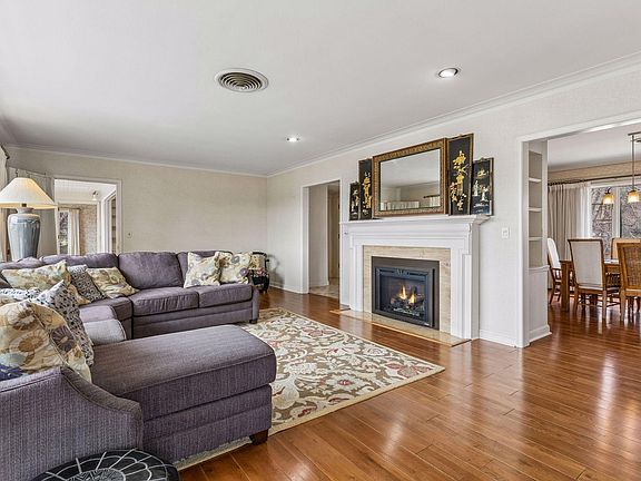 4th image of 2685 Shadywood Rd