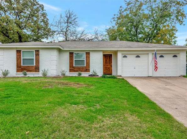 703 Shelmar Dr, Euless, TX 76039
