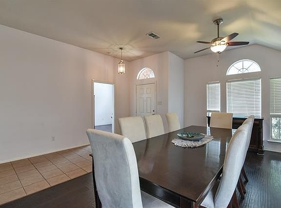 4th image of 1004 Badbury Ln