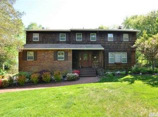 60 McLane Ct, Dix Hills, NY 11746