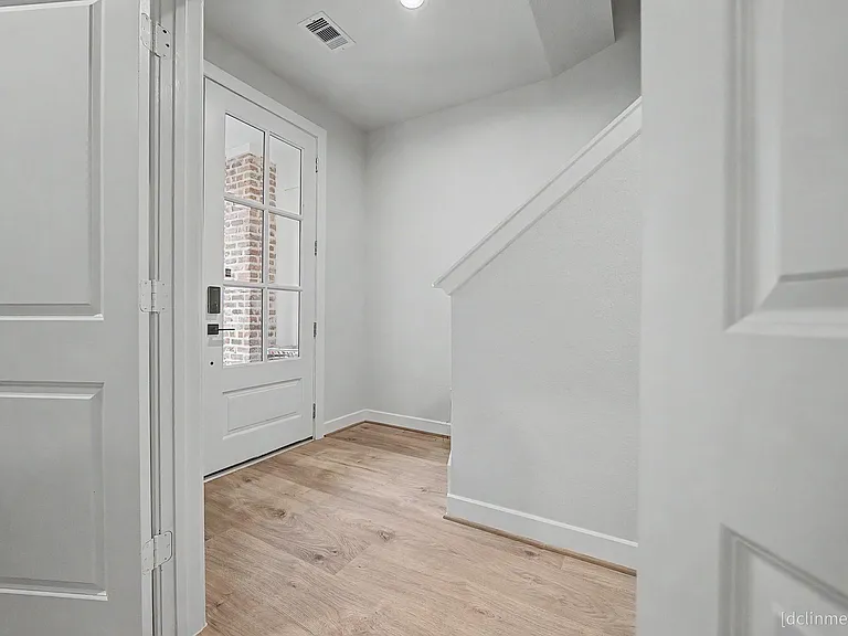 3033 Hicks St — Photo 6