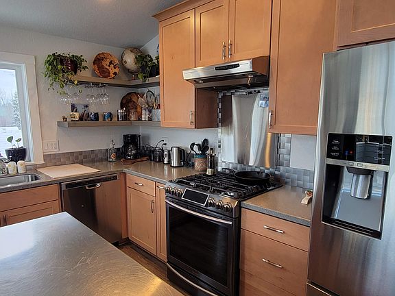 Full size kitchen